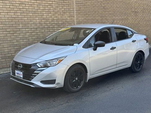 Used 2023 Nissan Versa S w/ Trunk Package image 22