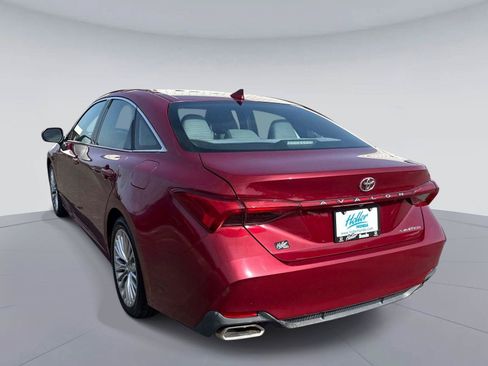 Used 2019 Toyota Avalon Limited FWD image 6