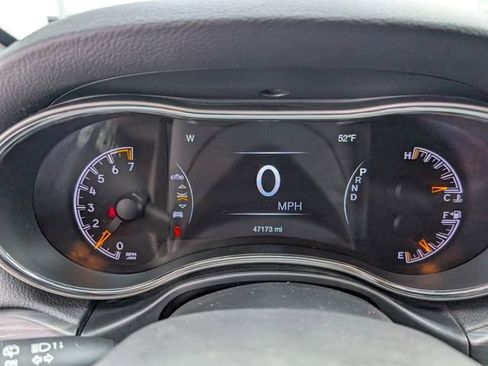 Used 2019 Jeep Grand Cherokee Altitude image 10