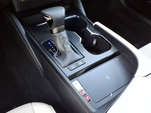 Used 2024 Lexus ES 300h w/ Premium Package FWD image 23