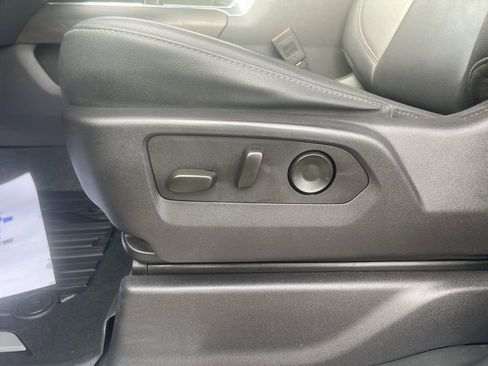 Used 2024 GMC Sierra 1500 SLT w/ SLT Premium Package image 14