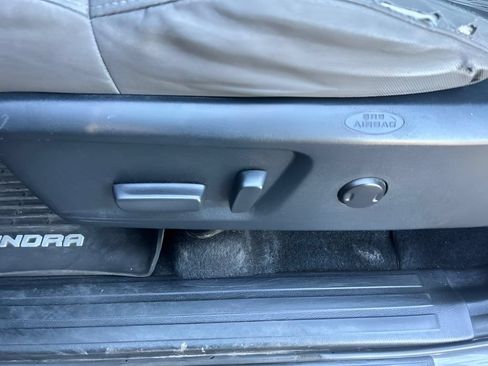 Used 2017 Toyota Tundra SR5 w/ TRD Off Road Package AWD/4WD image 19