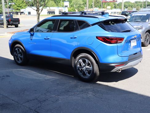 Used 2026 Chevrolet Blazer LT w/ Convenience Package FWD image 8