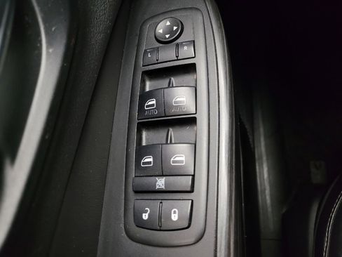 Used 2015 Jeep Cherokee Limited image 27