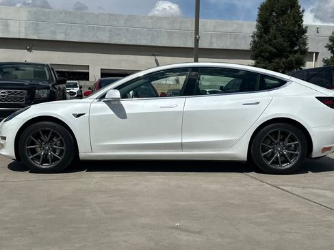 Used 2020 Tesla Model 3 Standard Range image 6