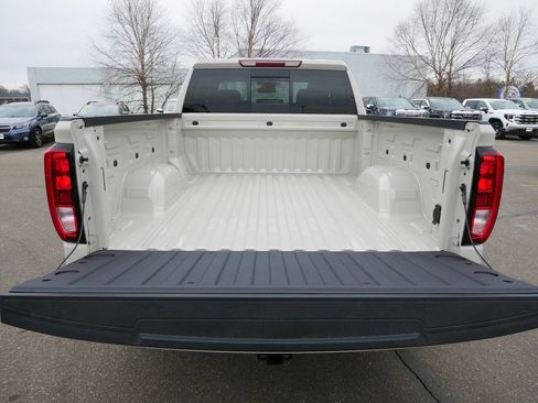 New 2026 GMC Sierra 1500 SLE w/ Preferred Package image 6
