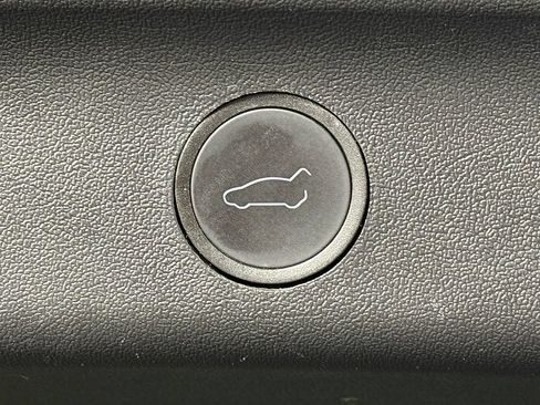 Used 2023 Tesla Model Y Long Range AWD/4WD image 49