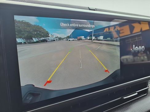 New 2025 Jeep Gladiator Nighthawk image 14