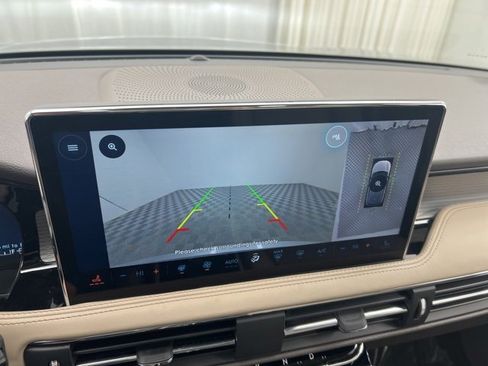 Certified 2023 Lincoln Corsair AWD w/ Equipment Group 101A image 19