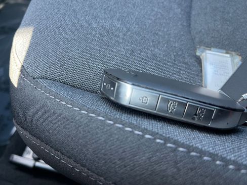 Used 2025 Kia K4 LXS image 21