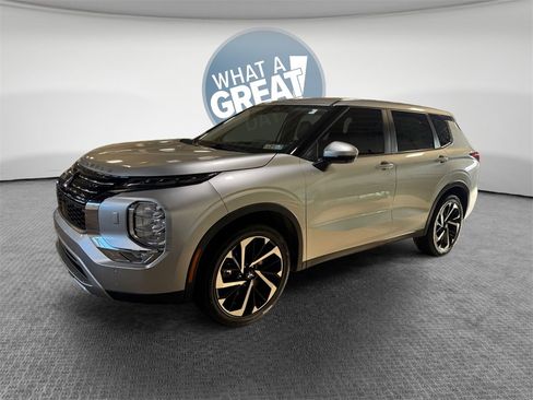 Used 2022 Mitsubishi Outlander SE image 8