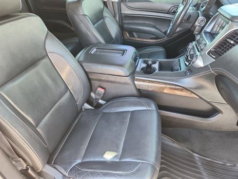 Used 2018 Chevrolet Suburban LT image 15