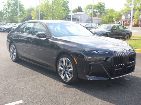 New 2026 BMW i7 xDrive60 w/ Premium Package AWD/4WD image 1