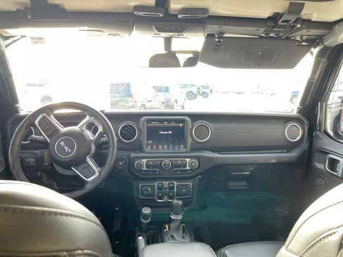 Used 2021 Jeep Wrangler Unlimited Sahara image 12