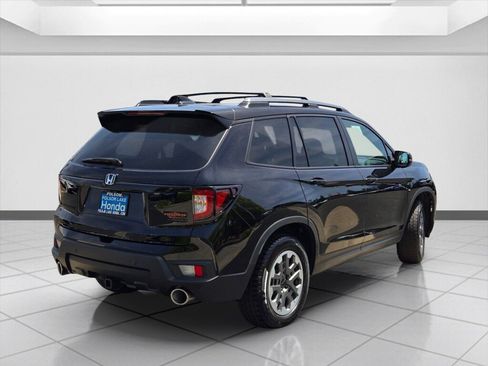 Certified 2024 Honda Passport TrailSport image 5