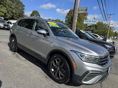 Used 2024 Volkswagen Tiguan SE image 5