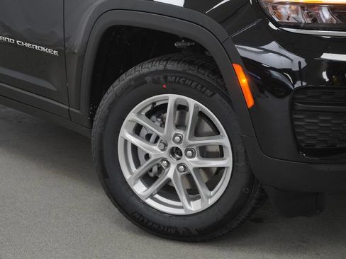 New 2026 Jeep Grand Cherokee Laredo X AWD/4WD image 4
