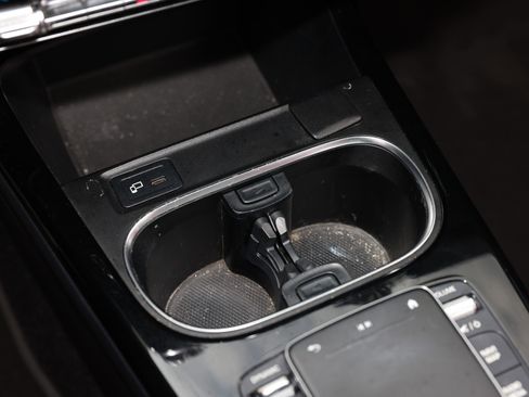 Used 2021 Mercedes-Benz CLA 250 w/ AMG Line image 45