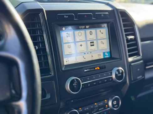 Used 2018 Ford Expedition Limited RWD image 19