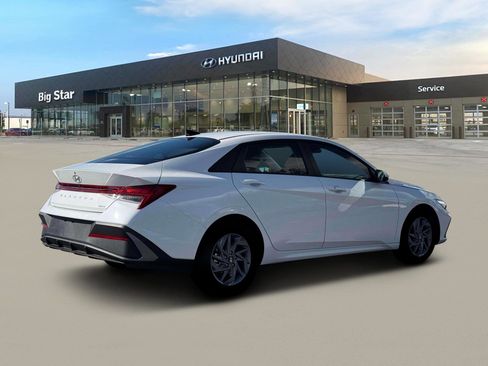 New 2026 Hyundai Elantra Blue FWD image 8