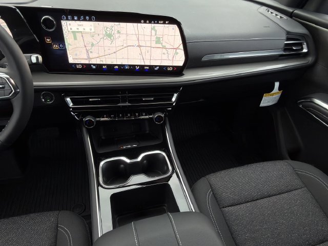 New 2027 Chevrolet Traverse LT w/ Driver Confidence Package FWD image 10