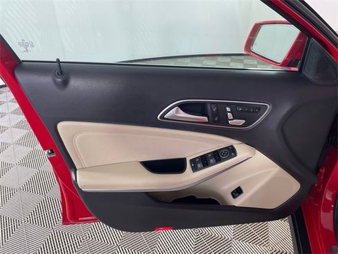 Used 2019 Mercedes-Benz GLA 250 GLA 250 image 14