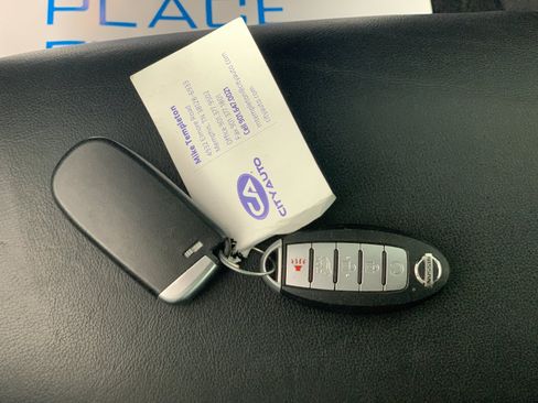 Used 2020 Nissan Pathfinder SL AWD/4WD image 42