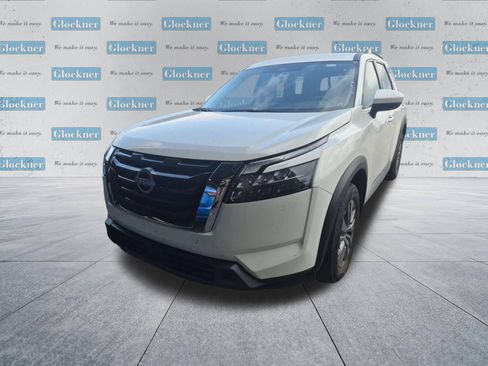 Used 2025 Nissan Pathfinder SV AWD/4WD image 12