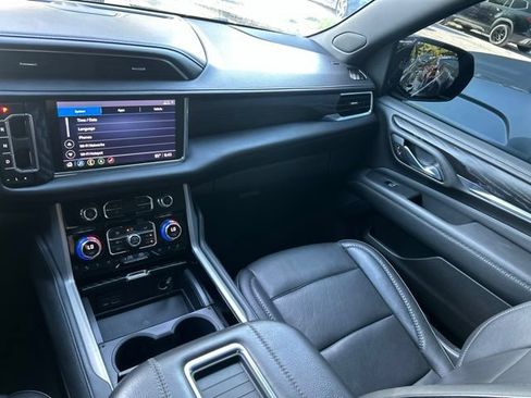 Used 2021 GMC Yukon Denali w/ Denali Ultimate Package RWD image 12