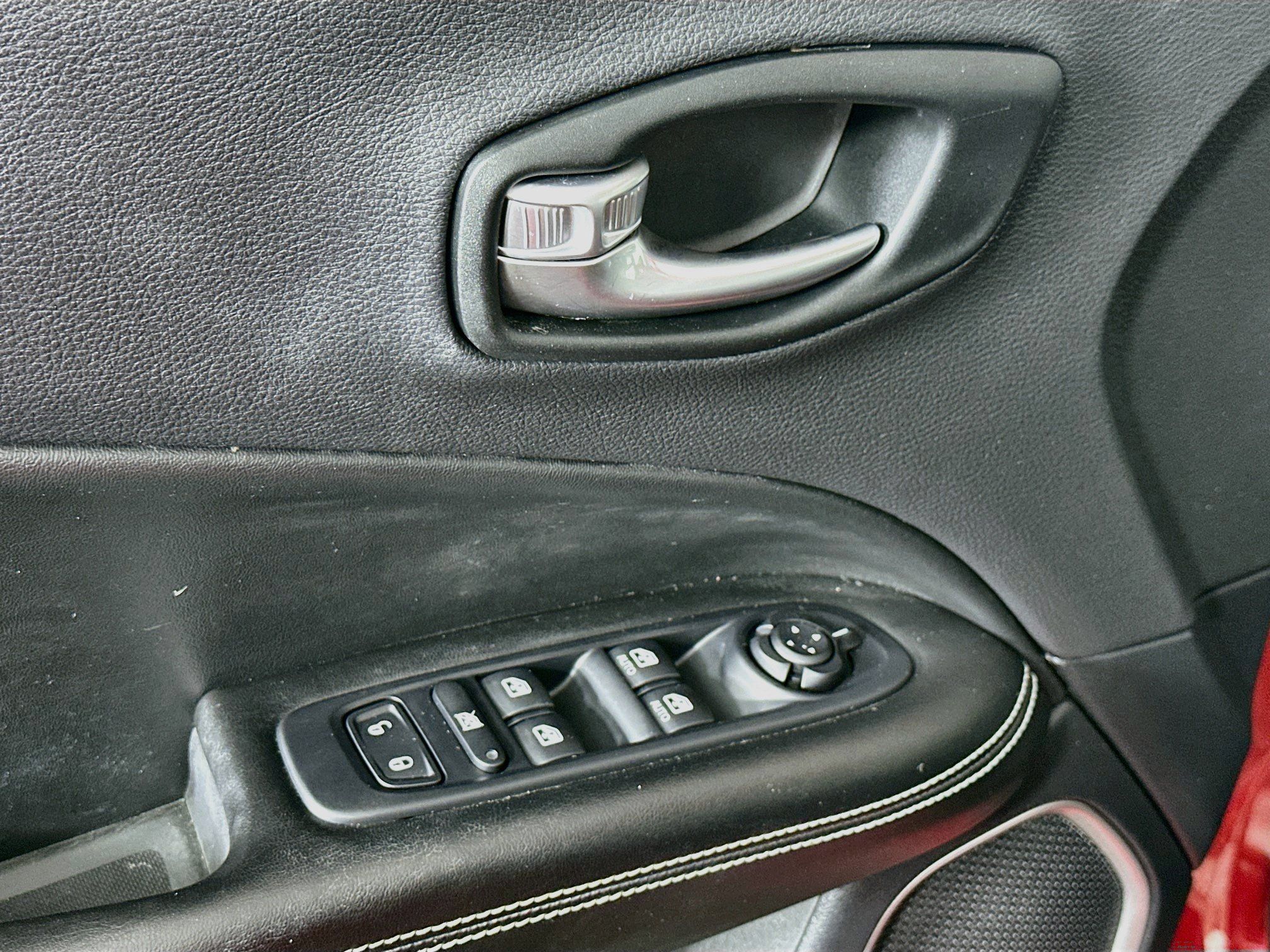 Used 2021 Jeep Compass Latitude w/ Sun and Sound Group FWD image 15