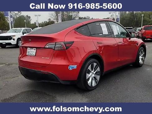 Used 2021 Tesla Model Y Long Range image 10