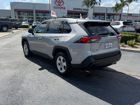 Certified 2021 Toyota RAV4 XLE FWD image 5