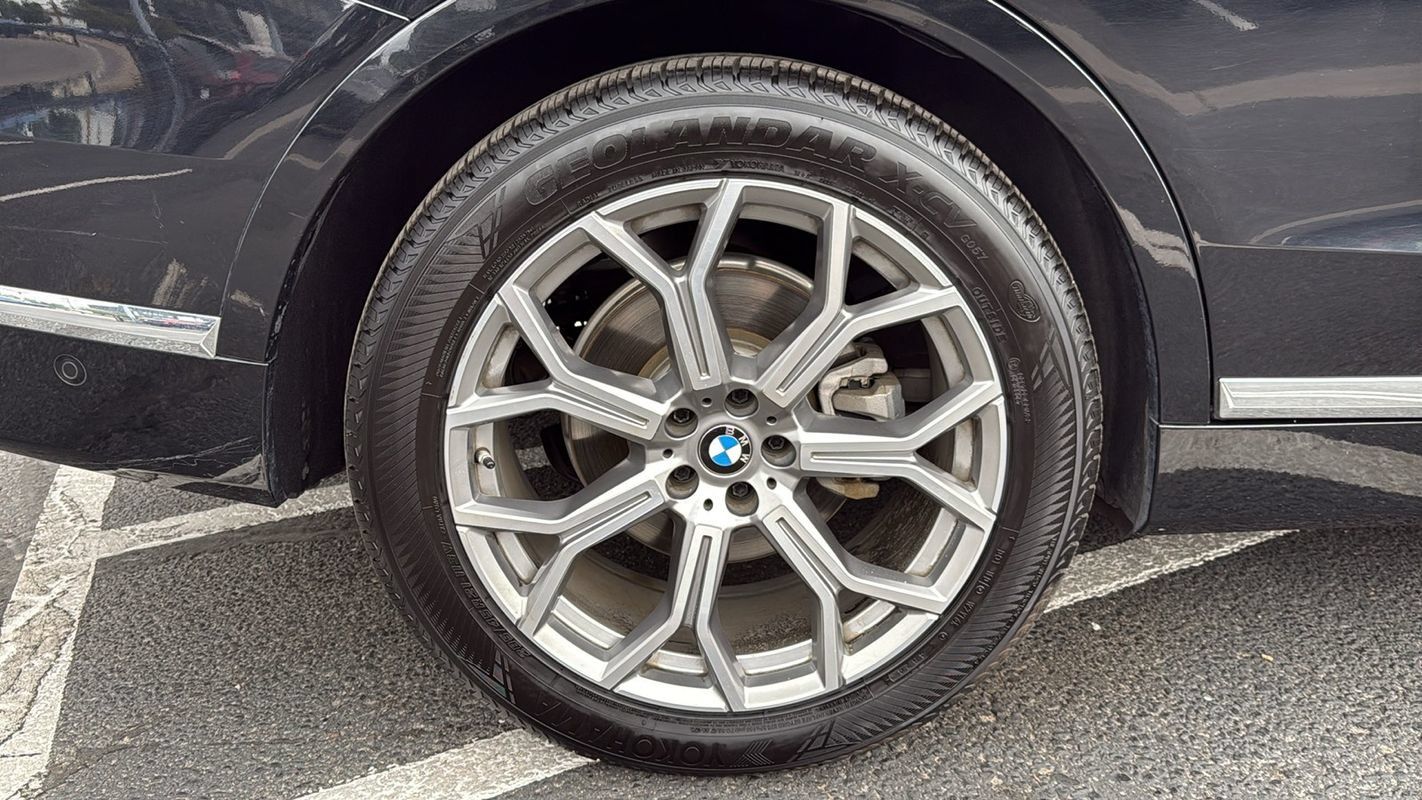 Used 2019 BMW X7 xDrive40i w/ Premium Package AWD/4WD image 17