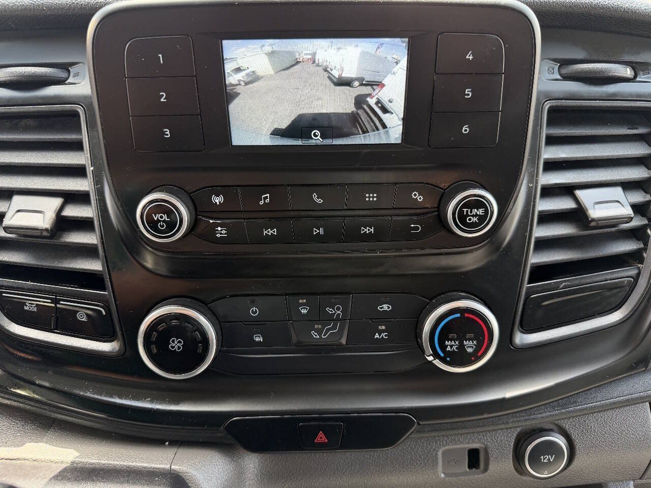Used 2020 Ford Transit 350 w/ Interior Upgrade Package RWD image 8