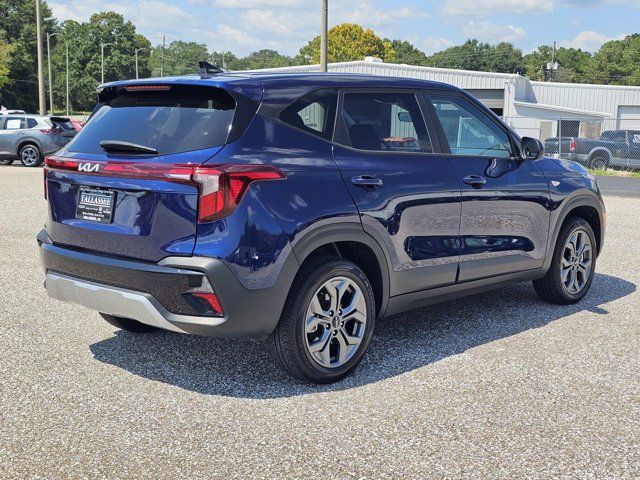 Used 2026 Kia Seltos LX AWD/4WD image 9