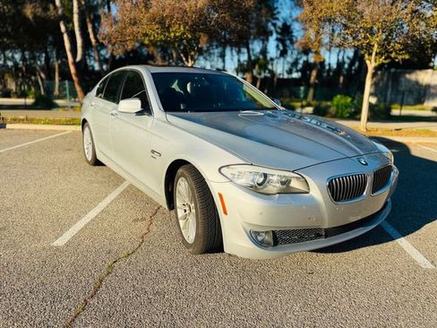 Used 2011 BMW 535i xDrive Sedan image 1
