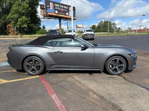 Used 2024 Ford Mustang Premium RWD image 5