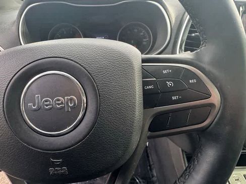 Used 2019 Jeep Cherokee High Altitude AWD/4WD image 22
