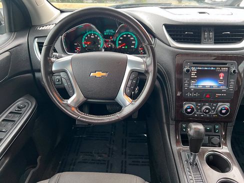 Used 2016 Chevrolet Traverse LT w/ Traveler's Package FWD image 36