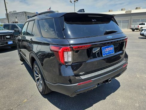 New 2026 Ford Explorer ST-Line RWD image 9