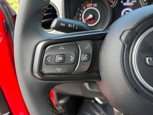 Used 2024 Jeep Wrangler Unlimited Sport AWD/4WD image 24