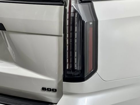 Used 2025 Cadillac Escalade Sport Platinum image 27