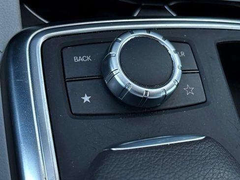 Used 2014 Mercedes-Benz ML 550 4MATIC image 31