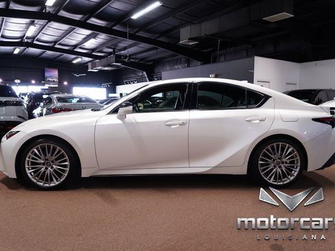 Used 2022 Lexus IS 300 w/ Premium Package RWD image 4