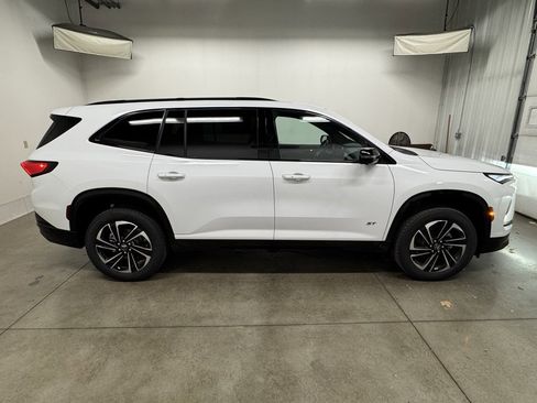 New 2026 Buick Enclave Sport Touring image 3