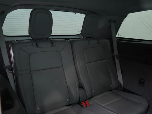 Used 2020 Lincoln Aviator Reserve w/ Elements Package Plus image 12