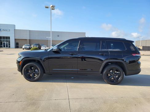 New 2025 Jeep Grand Cherokee L Limited w/ Black Appearance Package image 2