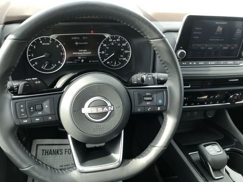 Used 2023 Nissan Rogue SV w/ SV Premium B Package image 16