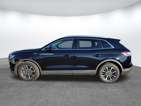 Used 2023 Lincoln Nautilus AWD w/ Premium Package image 4