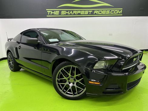 Used 2014 Ford Mustang Coupe RWD image 1